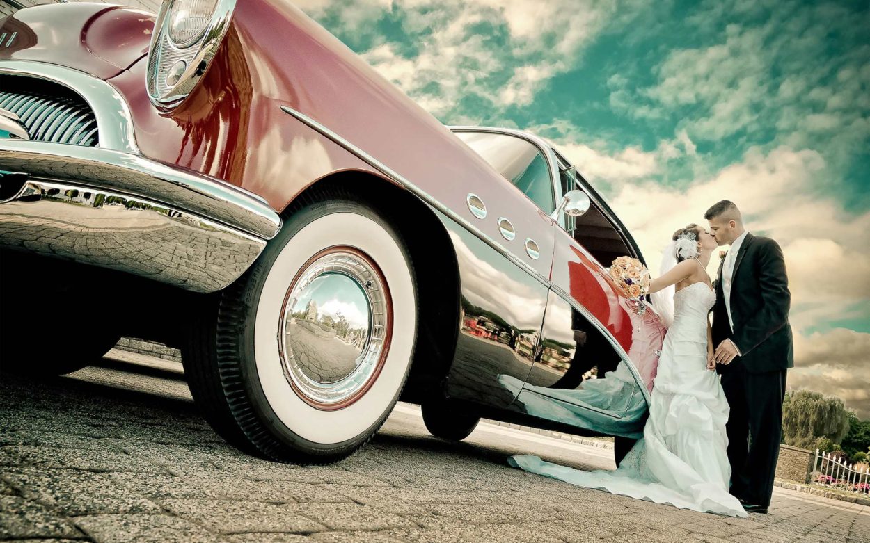 vintage car wedding at Aquaturf in Southington CT